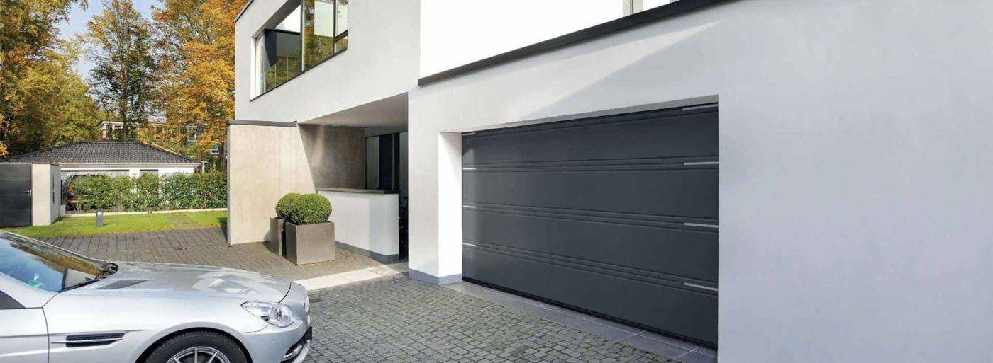 車庫(kù)門(mén)